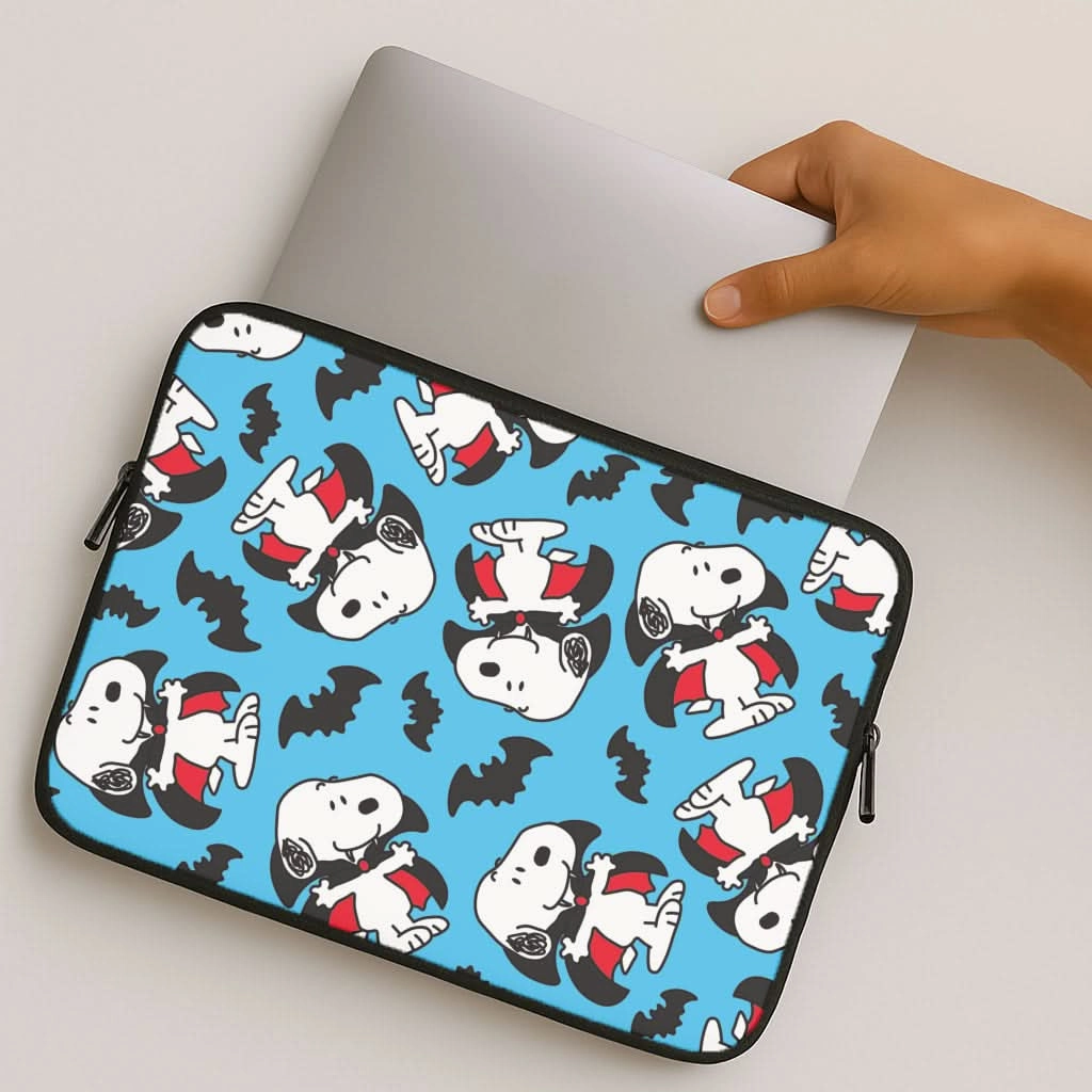 Durable Finish Cartoon Beagle Vampire And Bats Pattern Laptop Sleeve