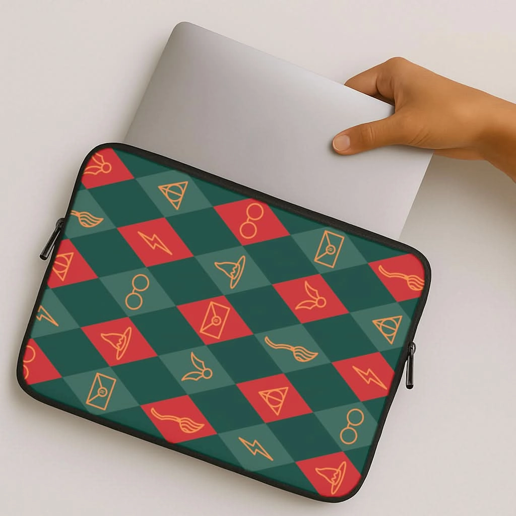 Sleek Edge Design Soft Shield Christmas Wizard Icons Argyle Pattern Laptop Sleeve