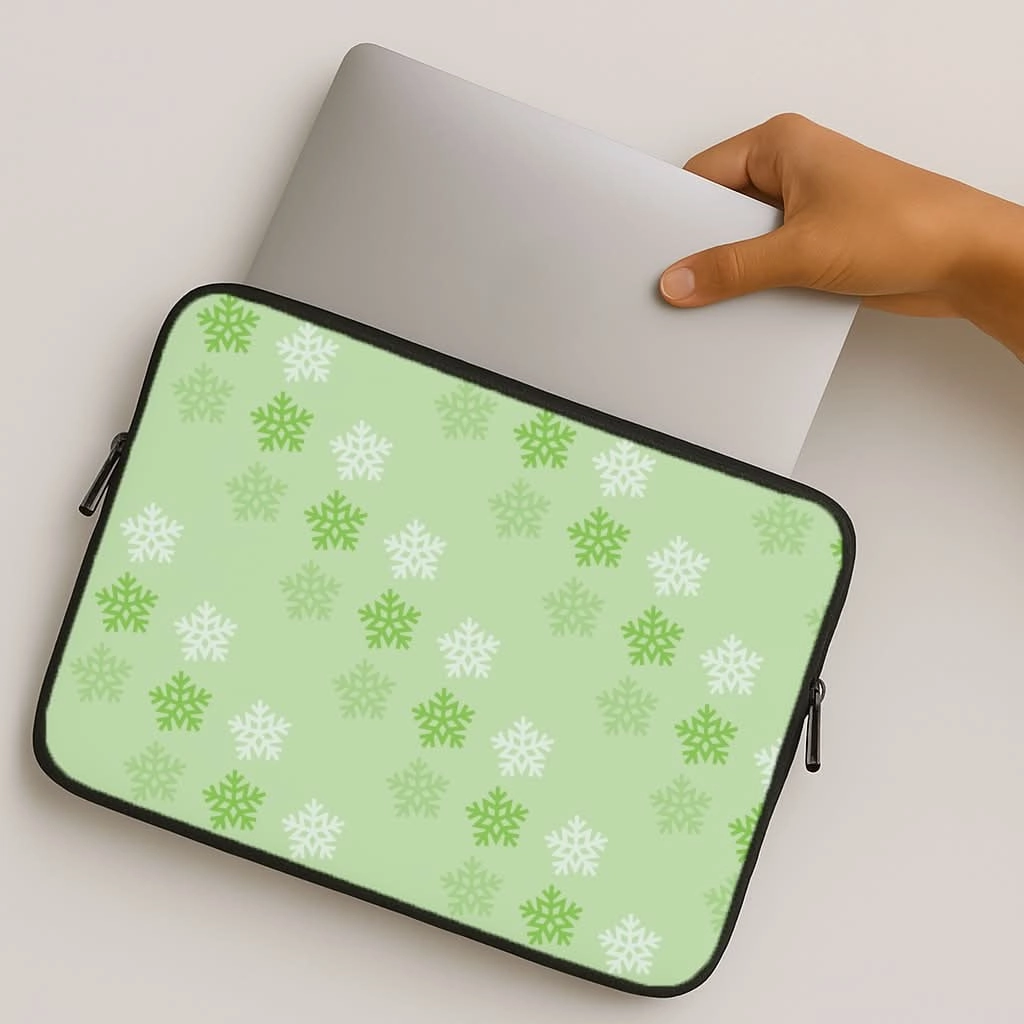Green Slowflakes Christmas Pattern Laptop Sleeve Flexible Pattern Layer Compact Feel