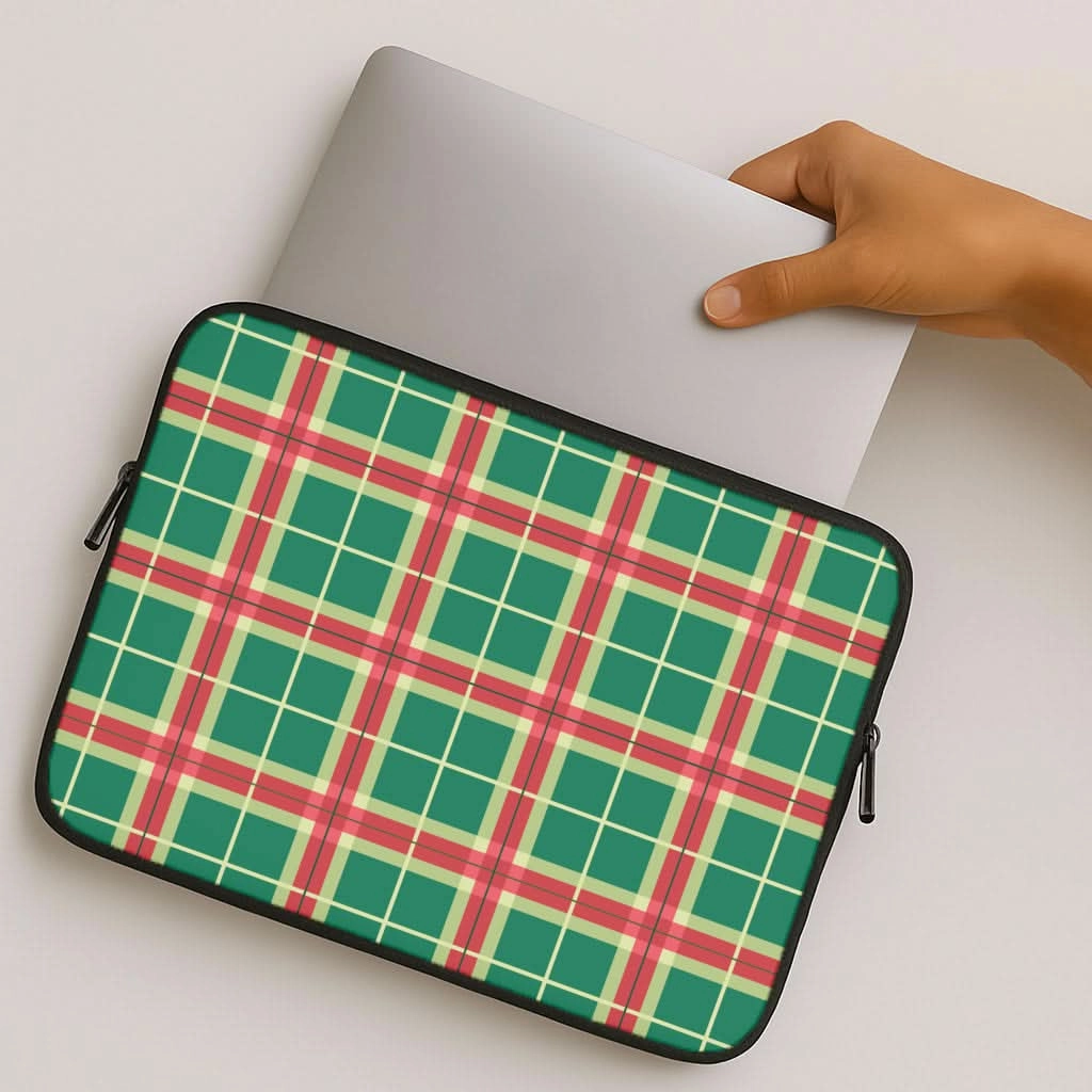 Red And Green Tartan II Christmas Pattern Laptop Sleeve Classic Style